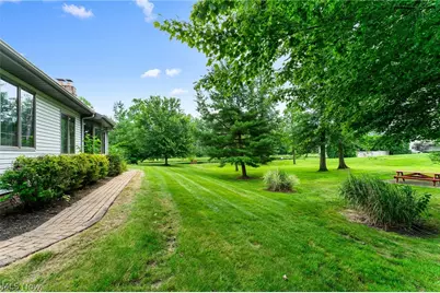 5201 S Saratoga Avenue, Austintown, OH 44515 - Photo 43