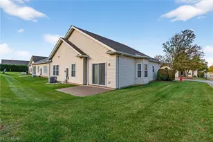 205 Village Dr, Green Hills, OH 44131 - Photo 23