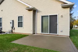 205 Village Dr, Green Hills, OH 44131 - Photo 5