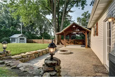 403 Engadine Court SW, Sugarcreek, OH 44681 - Photo 3