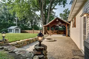 403 Engadine Ct SW, Sugarcreek, OH 44681 - Photo 3
