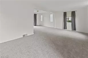 3821 Lindberg Way, Weirton, WV 26062 - Photo 5