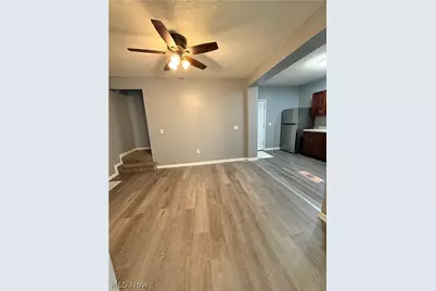 240 E Miller Avenue, Akron, OH 44301 - Photo 7