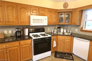 25 Chippewa Dr, Milan, OH 44846 - Photo 3
