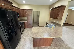 485 Gasser Cir SE, New Philadelphia, OH 44663 - Photo 13