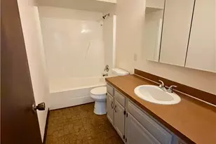 6218 Island Dr NW, Canton, OH 44718 - Photo 11