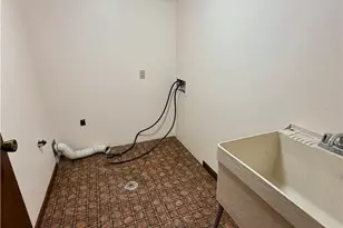 6218 Island Dr NW, Canton, OH 44718 - Photo 33