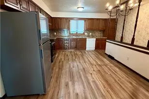 6218 Island Dr NW, Canton, OH 44718 - Photo 7
