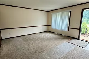 6218 Island Dr NW, Canton, OH 44718 - Photo 5