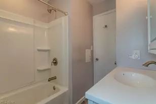 253 E 288th St, Willowick, OH 44095 - Photo 19