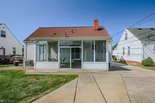 253 E 288th St, Willowick, OH 44095 - Photo 9
