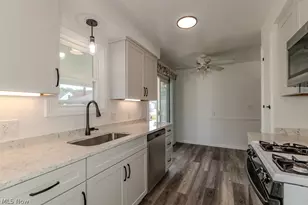 253 E 288th St, Willowick, OH 44095 - Photo 3