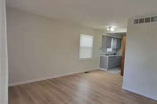 12509 Hirst Ave, Loveland, OH 44135 - Photo 9