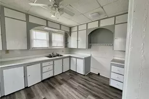 1349 E Main St, Coshocton, OH 43812 - Photo 9