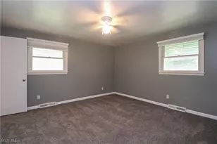 2985 Heatherbrae Dr, Youngstown, OH 44514 - Photo 13