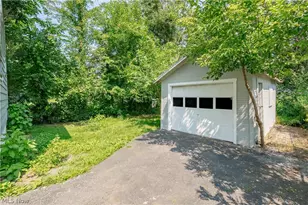 757 Baird St, Akron, OH 44306 - Photo 27