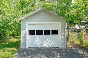 757 Baird St, Akron, OH 44306 - Photo 31