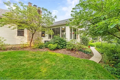 1000 Park Village Drive, Louisville, OH 44641 - Photo 5