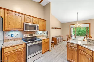 1000 Park Village Dr, Louisville, OH 44641 - Photo 7