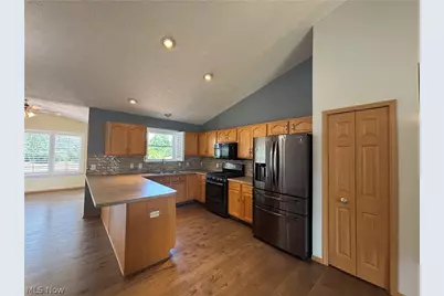 5788 W Breezeway Drive, North Ridgeville, OH 44039 - Photo 5