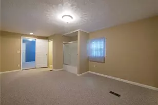 103 Jefferson St, St Clairsville, OH 43950 - Photo 35