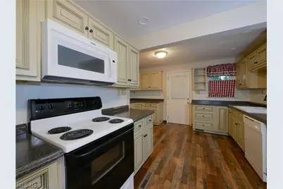 103 Jefferson Street, St Clairsville, OH 43950 - Photo 17