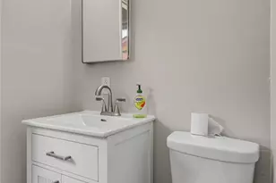 2446 Regentview St NE, Canton, OH 44705 - Photo 13