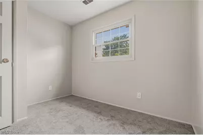 2446 Regentview Street NE, Canton, OH 44705 - Photo 15