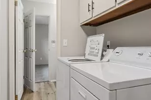 2446 Regentview St NE, Canton, OH 44705 - Photo 11