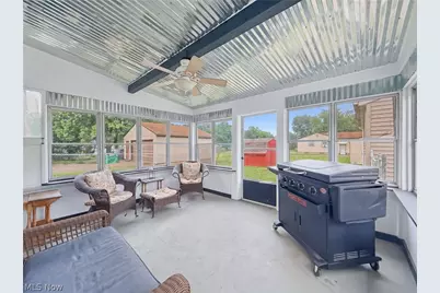 699 Saul Drive, Hubbard, OH 44425 - Photo 29