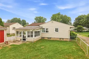 699 Saul Dr, Hubbard, OH 44425 - Photo 7
