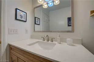6008 Conneaut Light Dr, Vermilion, OH 44089 - Photo 15