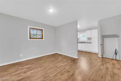 485 E Archwood Avenue, Akron, OH 44301 - Photo 9