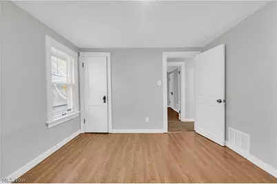 485 E Archwood Avenue, Akron, OH 44301 - Photo 15