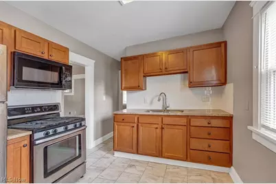 10421 Dale Avenue, Loveland, OH 44111 - Photo 9