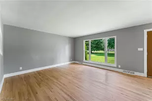 2435 Canfield Rd, Youngstown, OH 44511 - Photo 9