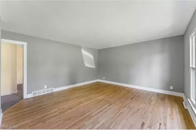 2435 Canfield Road, Youngstown, OH 44511 - Photo 11