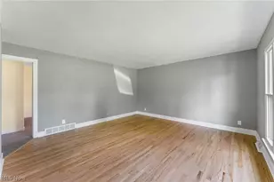 2435 Canfield Rd, Youngstown, OH 44511 - Photo 11