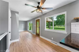 2435 Canfield Rd, Youngstown, OH 44511 - Photo 7