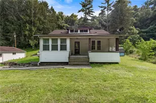 55138 Colerain Pike, Martins Ferry, OH 43935 - Photo 3