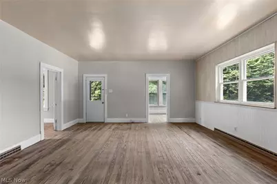 55138 Colerain Pike, Martins Ferry, OH 43935 - Photo 7