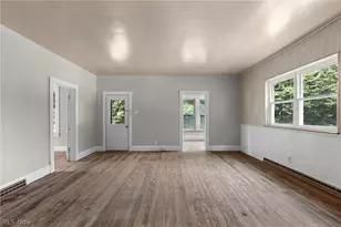 55138 Colerain Pike, Martins Ferry, OH 43935 - Photo 7