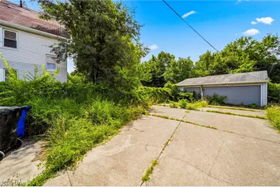 9512 Easton Avenue, Loveland, OH 44104 - Photo 3