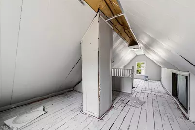 9512 Easton Avenue, Loveland, OH 44104 - Photo 21