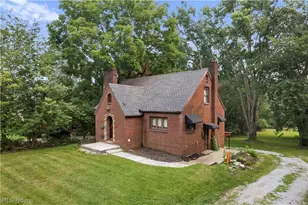 2442 Newton St, Akron, OH 44305 - Photo 3