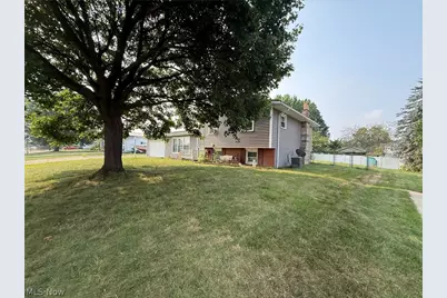 5364 Pisces Street SW, Canton, OH 44706 - Photo 3