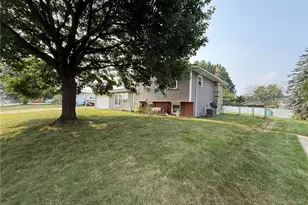 5364 Pisces St SW, Canton, OH 44706 - Photo 3