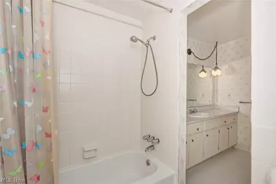 5134 Hickory Drive, Loveland, OH 44124 - Photo 25