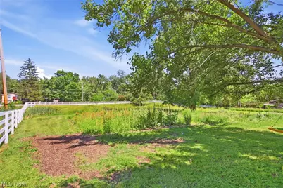 8870 N Spring Valley Park Drive, Chagrin Falls, OH 44023 - Photo 43