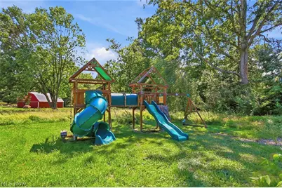 8870 N Spring Valley Park Drive, Chagrin Falls, OH 44023 - Photo 45